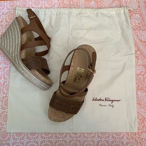 Ferragamo Gioela Espadrille Wedges sz 8.5 🌟